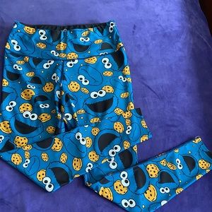 Tikiboo Workout Leggings - Cookie Monster Print